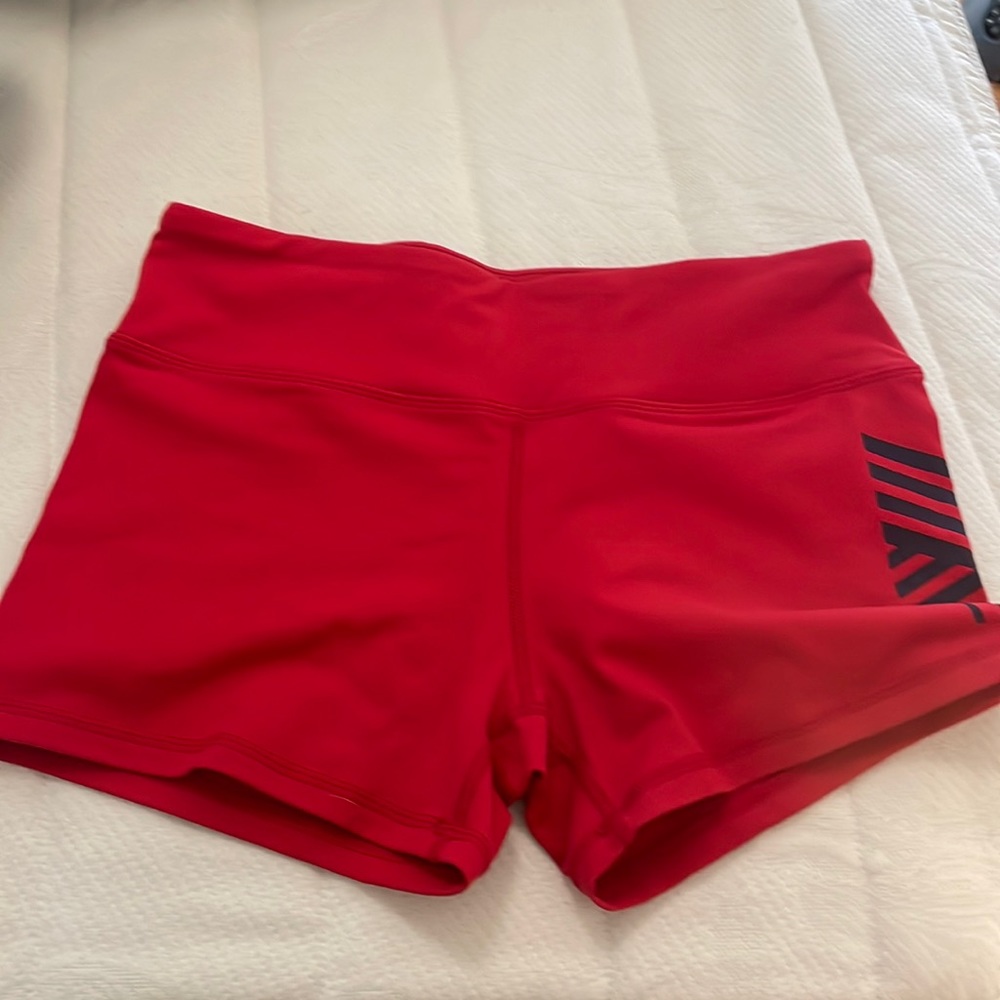 Treign shorts. Size small